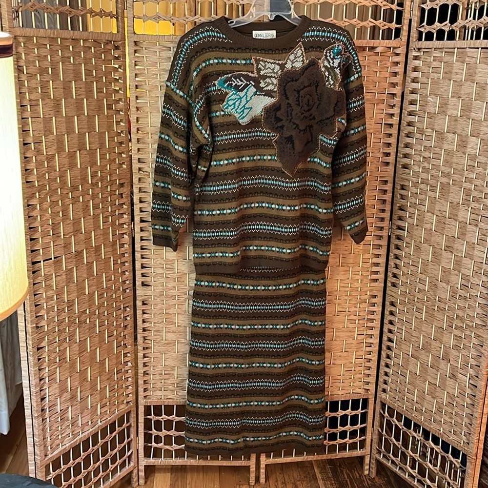 Vintage Women’s Fall 2-Pc Sweater Set by Donna Toran